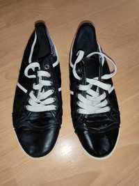 Buty sportowo-eleganckie czarne r. 42