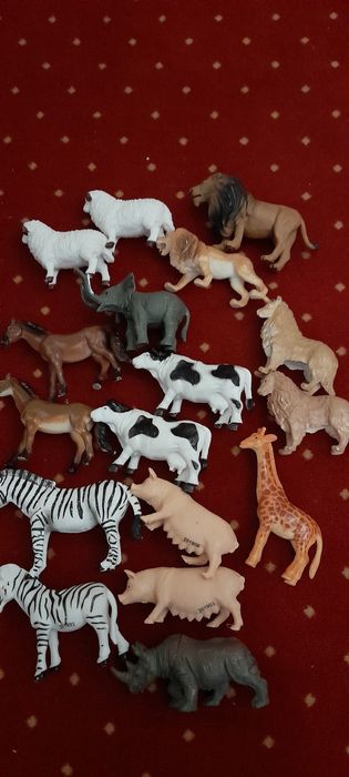 Zwierzątka figurki
