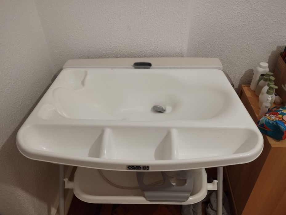 Banheira com suporte - semi nova