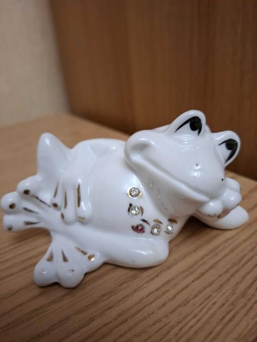 Фигурка * Лягушонок на отдыхе* со стразиками