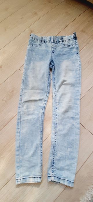 Spodnie rozmiar 134