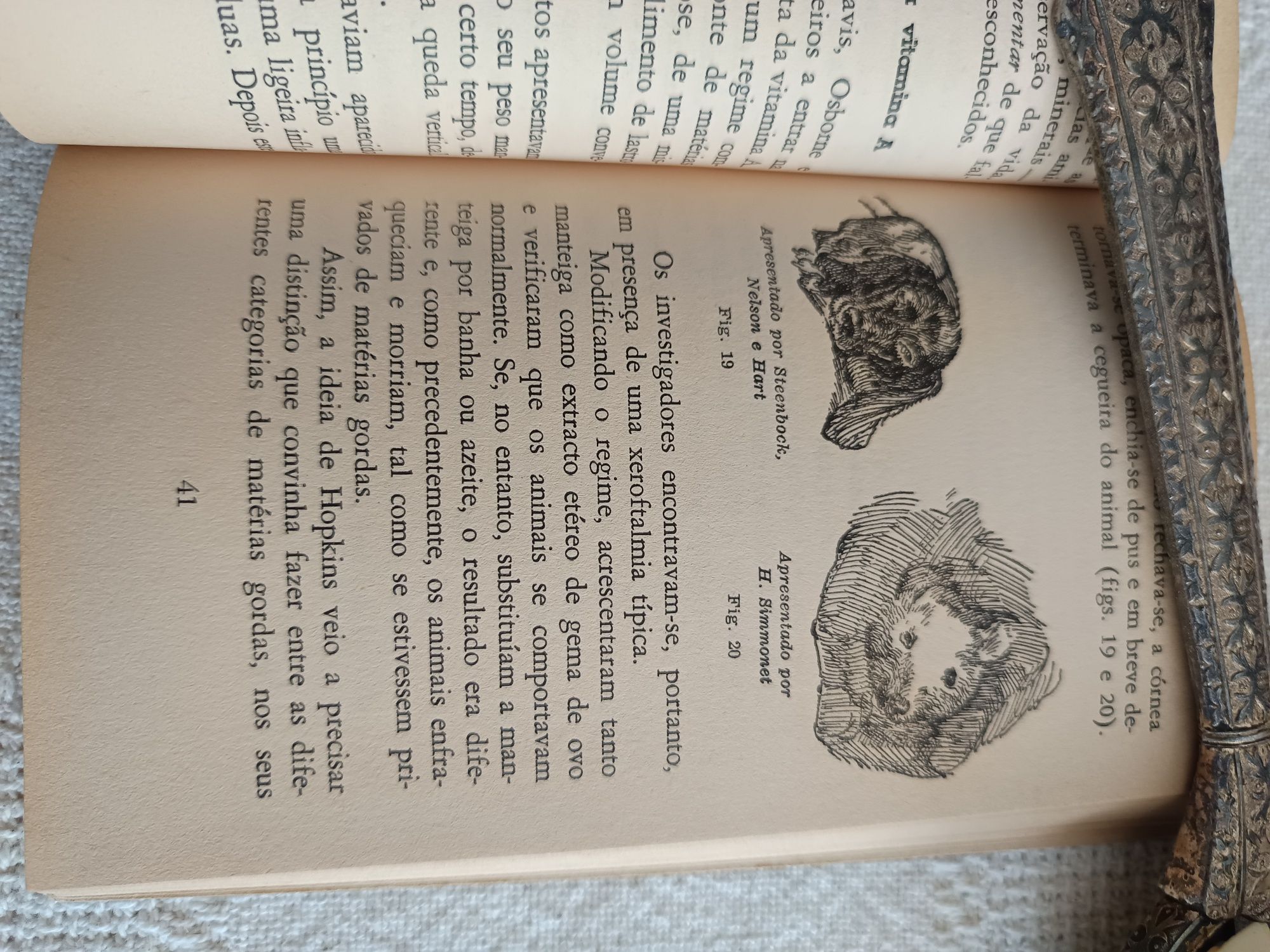 Livro As vitaminas "Suzanne Gallot. 1970.