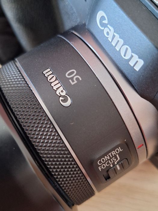 Canon RF 50 f1.8