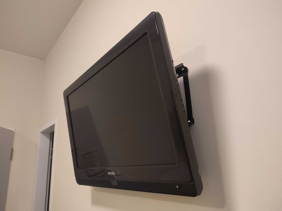 TV 32 cale LCD Telewizor Philips + Uchwyt ścienny Hotelowy Hurt