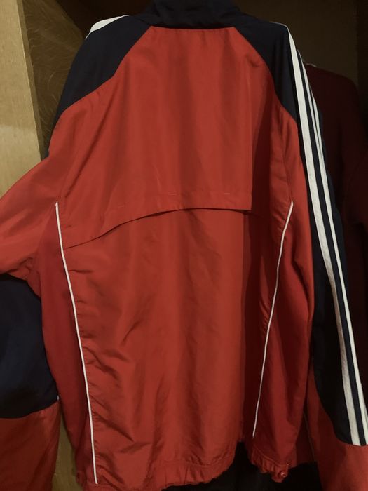 Ветровка Адідас червона