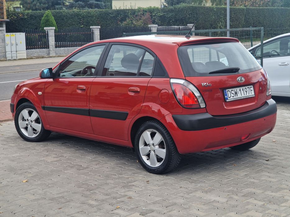 Kia Rio 1.4 Benzyna Alufelgi Czujniki parkowania Mały przebieg bdb sta