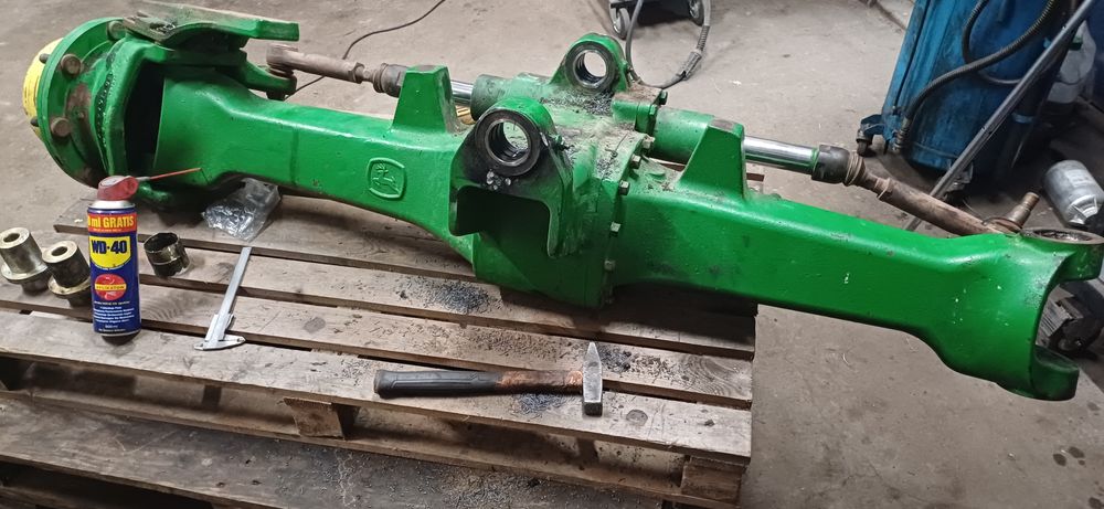 Tulejowanie naprawa otwo sworzni maszyn budowlanych lesnych REGENERA