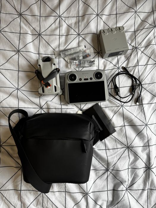 DJI Mini 3 Pro Fly More Combo z Kontrolerem RC