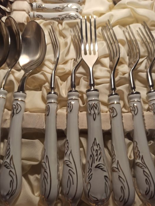 Sztućce Gerlach, porcelana Ćmielów 24szt.