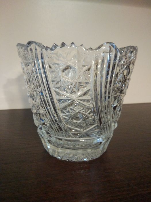 Ваза салатница- хрусталь.