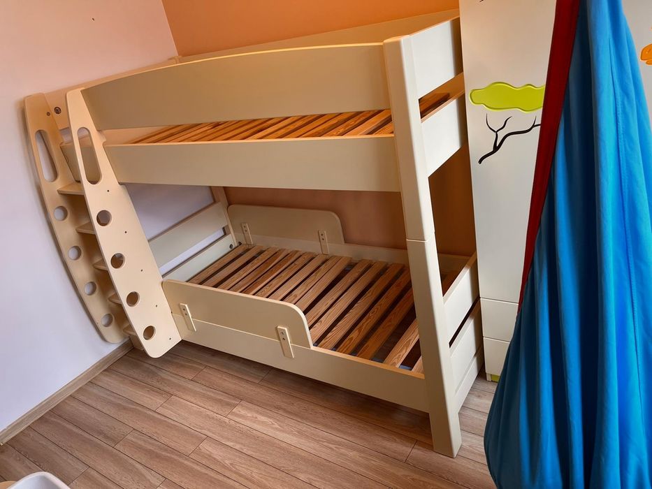 Łóżko piętrowe firmy meblik