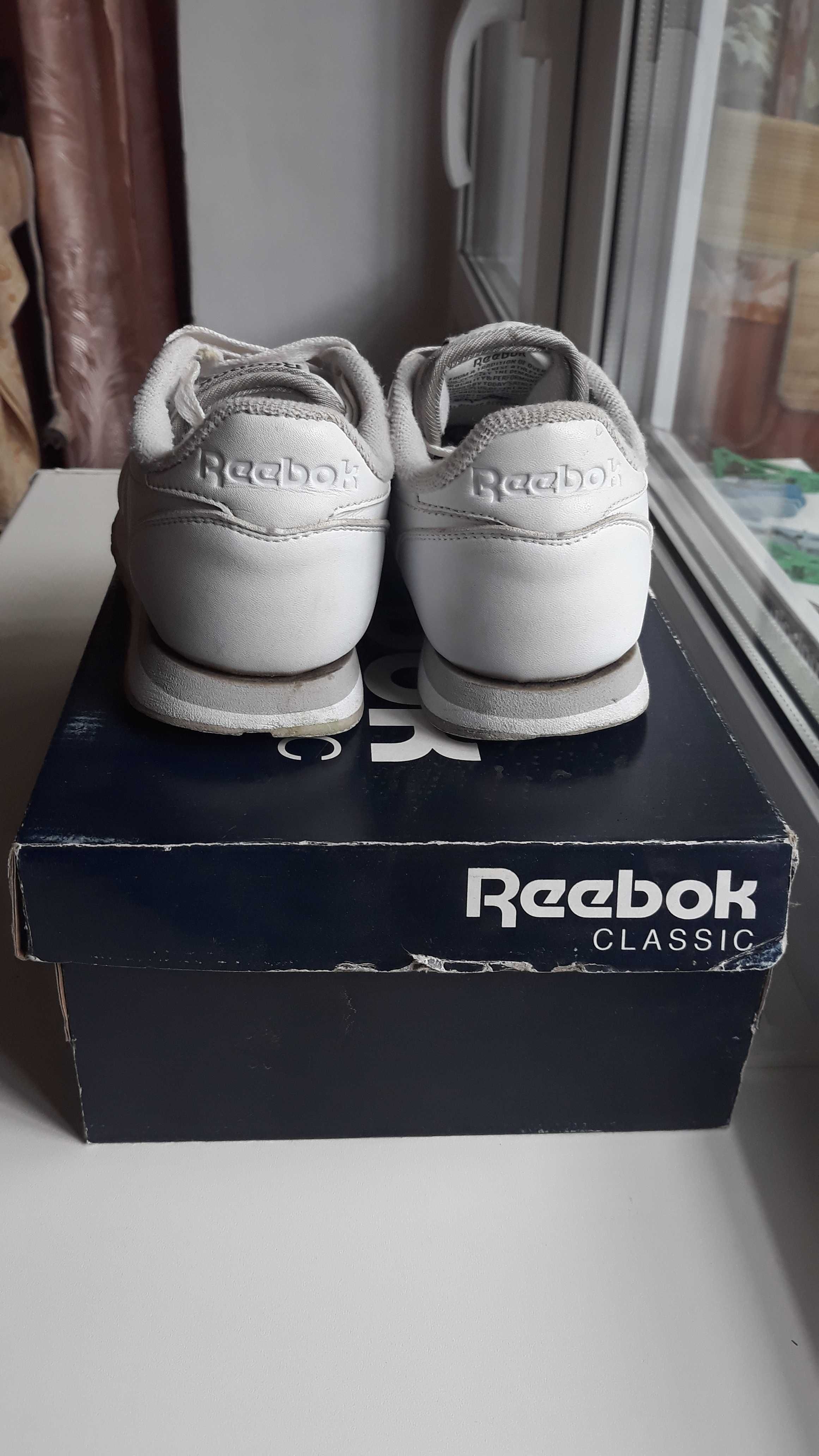 Кросівки reebok cl lthr 36 р. (23 см), 850 грн