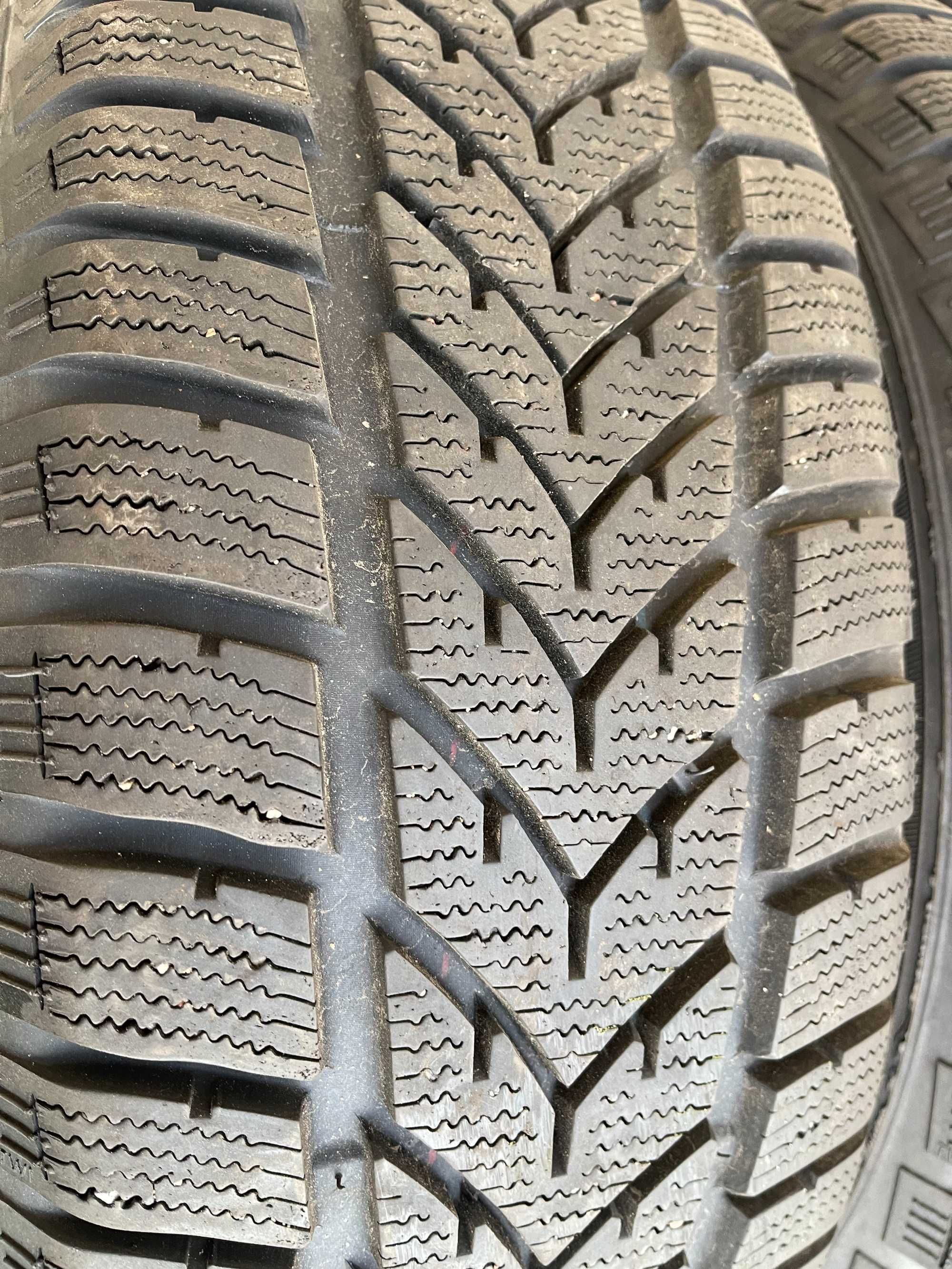 Шини R15 шины 195/65R15 91T Vredestein Snowtrac 2, Голандія, 8 мм.