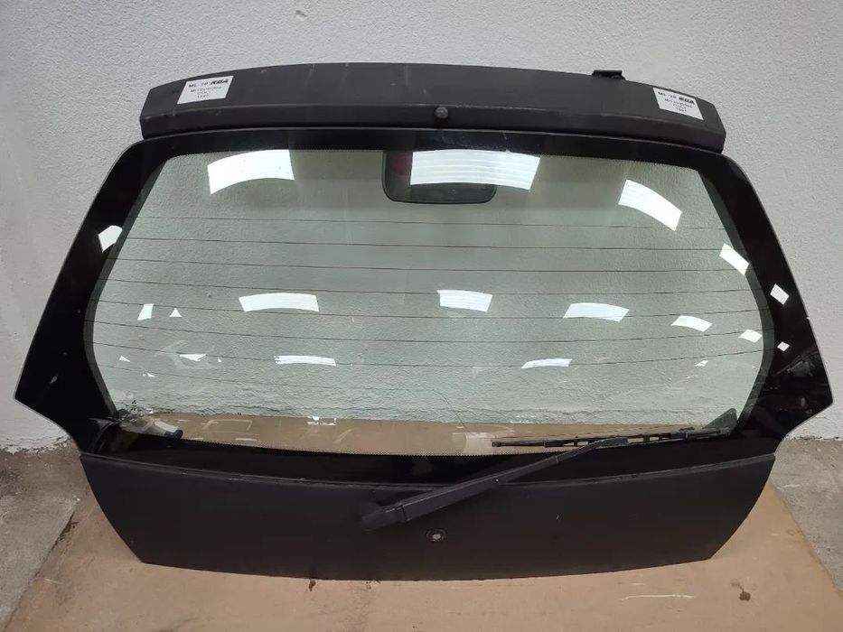 ML28 Mala Mitsubishi Colt 1997