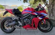 Honda CBR 650R como nova