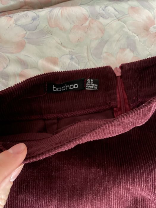 Продам спідницю Boohoo