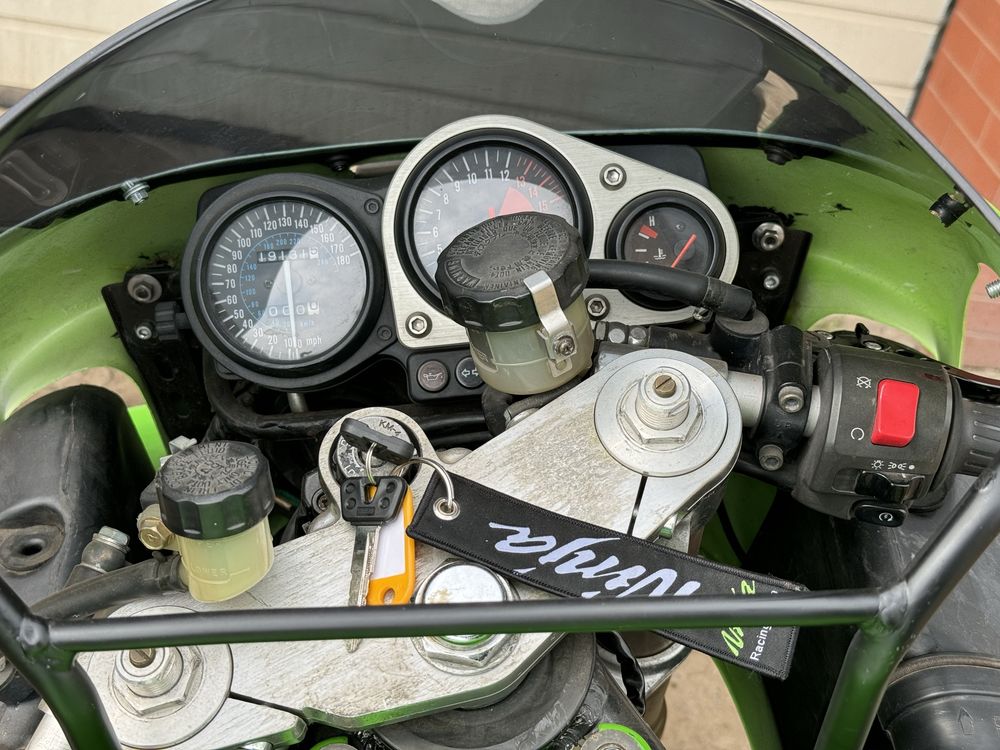 Kawasaki ZX-7R 750 Ninja ZX7R ZX750