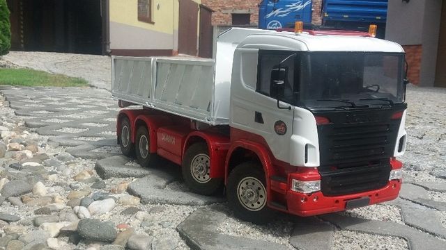 Model zdalnie sterowany Liebherr LR634,Scania 8x8,przyczepa MMT4 1:14