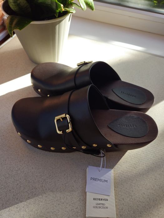 Сабо мюлі Reserved