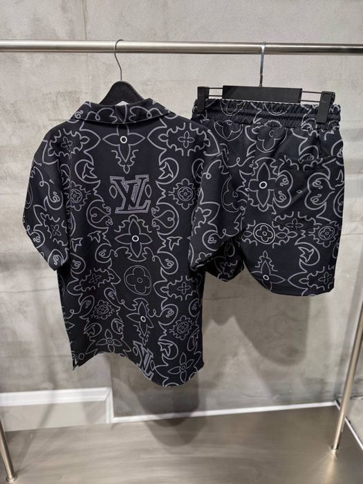 LOUIS VUITTON комплект рубашка шорты футболка мужская черный  летний