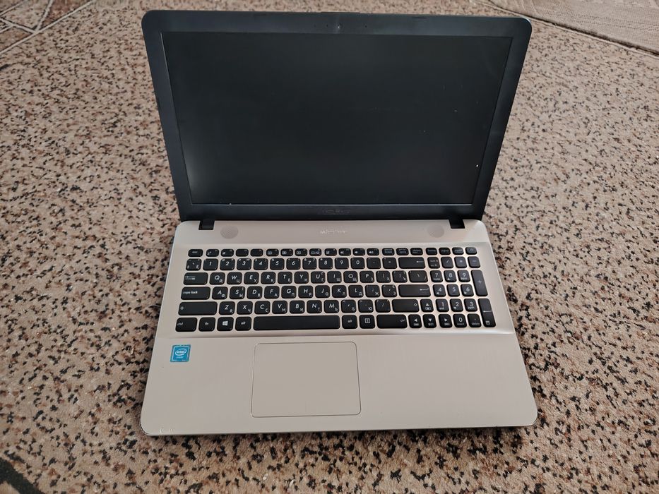 asus x541s  в хорошому стані по частинам