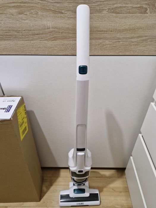 Aspirador vertical ( como novo )