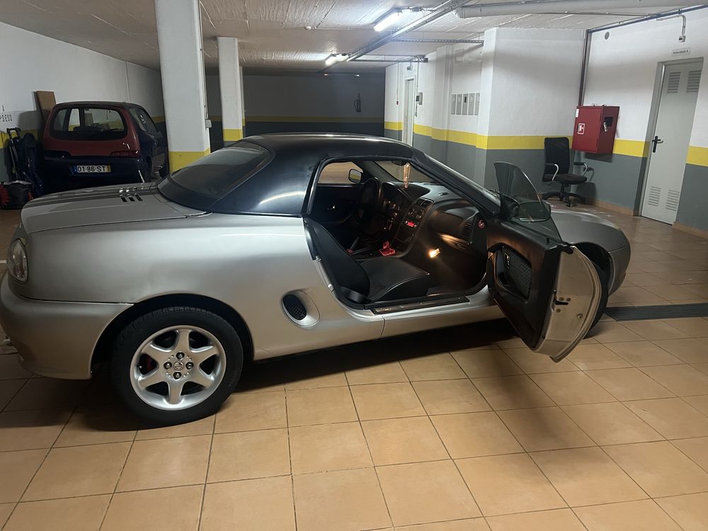 Vende-se carro descapotável