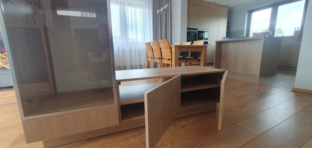 Sprzedam szafkę RTV