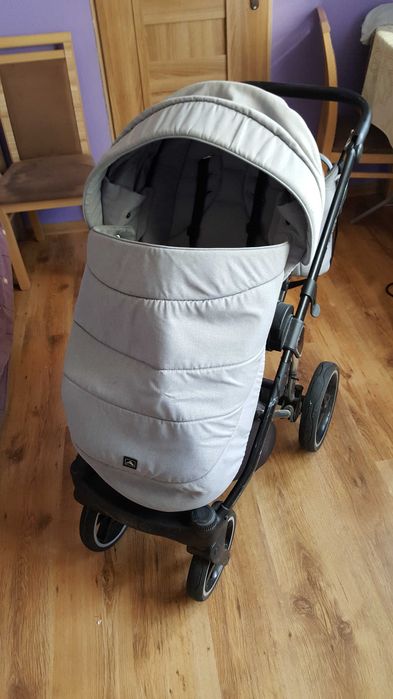 Wózek Adamex Belissa 2w1 gondola i spacerówka