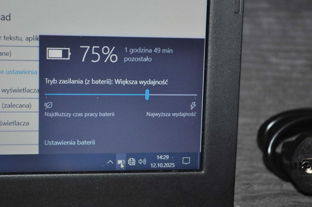 Dell Latitude 3590 15,6 " i5-8250U 16Gb ddr4 512Gb ssd Win10P  FHD bat