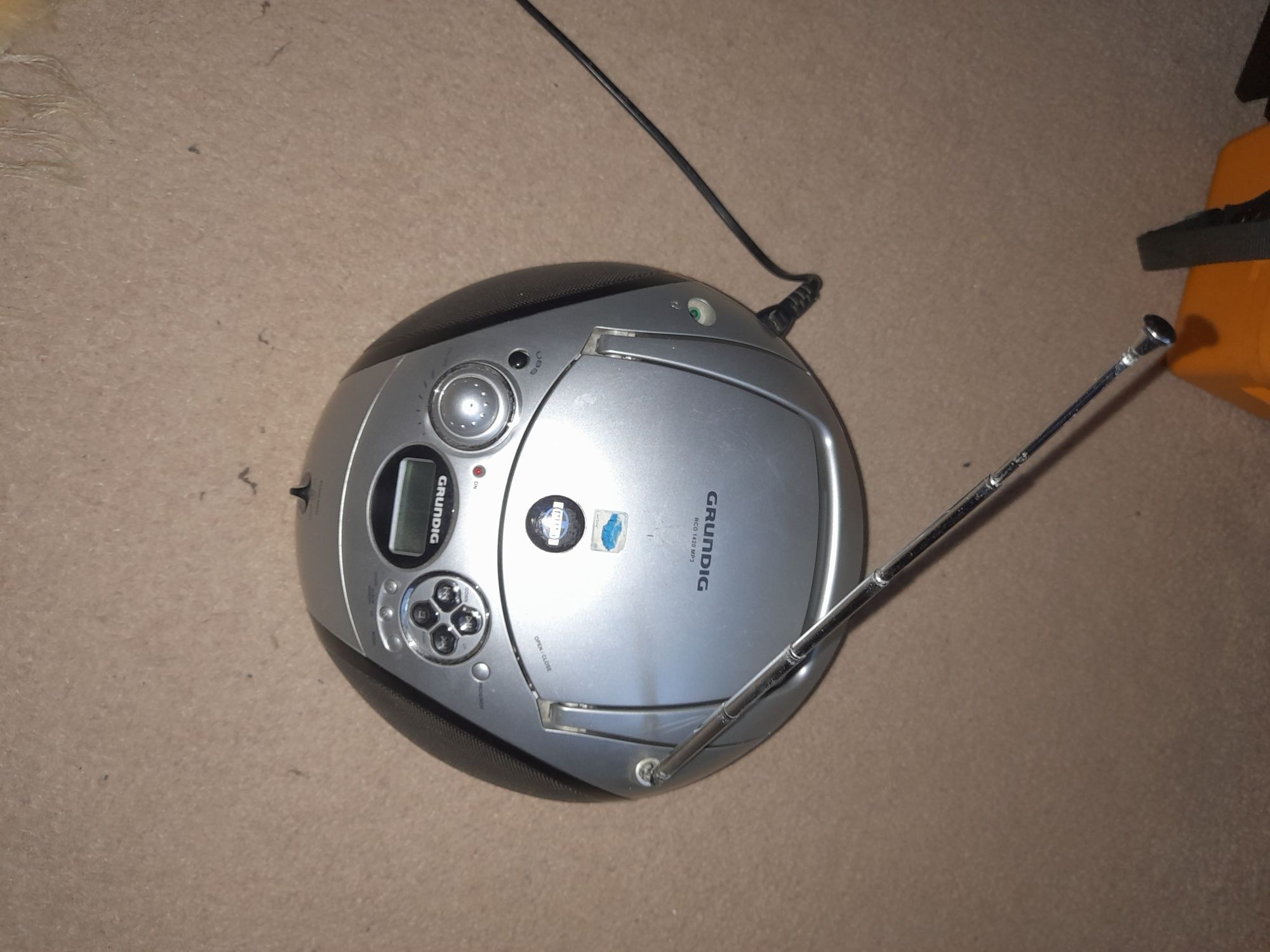 Radio mp3 Grunding
