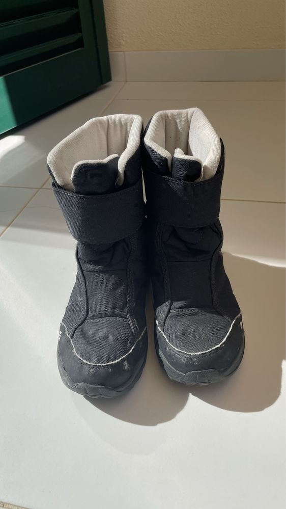 Bota de criança Quechua tamanho 28