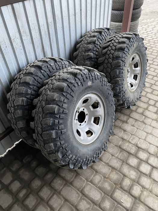 Колеса взборі CST 35 10.5 16 диски 6 139.7 резина 285 90 шини 275 85