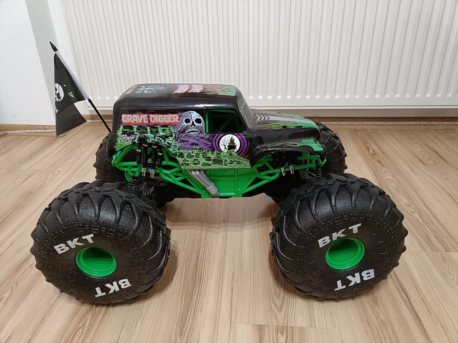 Grave Digger zestaw 11  x samochód RC