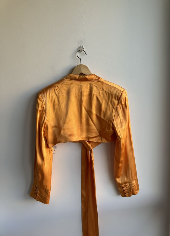 Bershka pomarańczowa marynarka L 40 satynowa crop top z kołnierzykiem