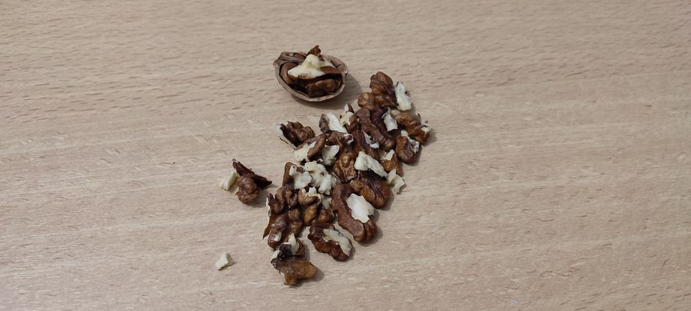 Грецкие орехи средние ( волоські горіхи )