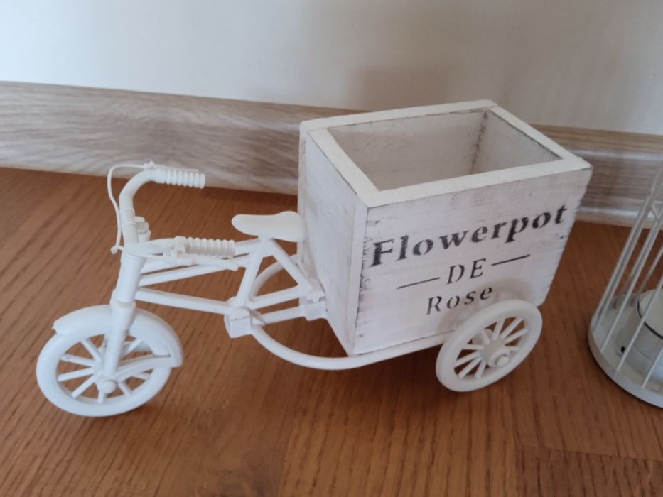 Dekoracje  domowe klatka,koszyk,rower