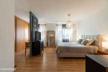 Apartamento T4 transformado em T3  como NOVO