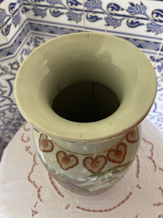 Jarrão pintado à mão, estilo chines
