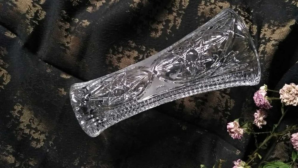 Ваза для цветов хрусталь ссср  гравировка резьба винтаж антиквариат