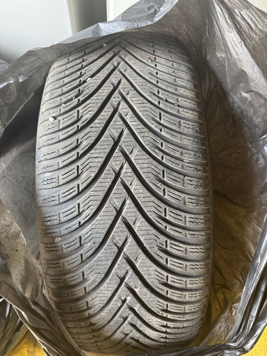 Шини зимові 235/55 R17