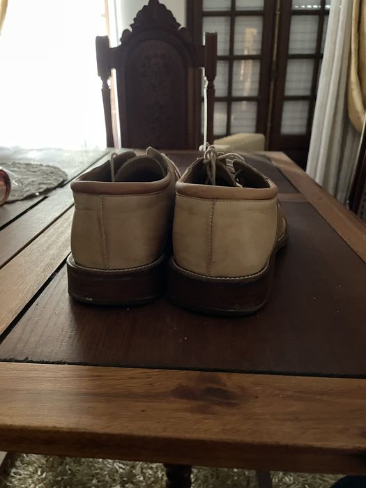 Sapatos da marca Peulo e Antonio