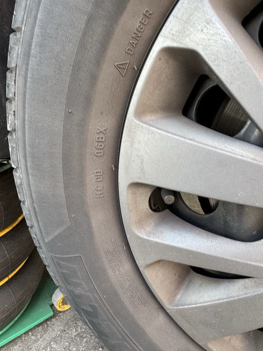 Michelin 215/65 R16