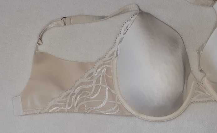 Женское бельё. Фирменный бюстгальтер EUR 75D (34D)