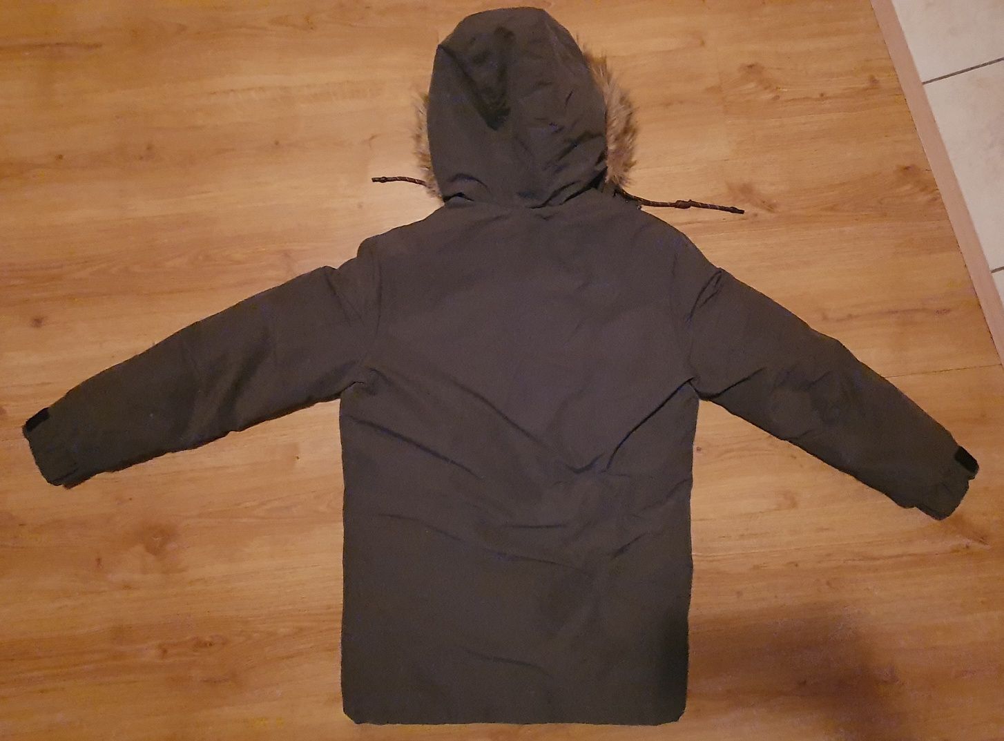 Kurtka zimowa by Jack & Jones, zielona, rozmiar S. Prosty fason.