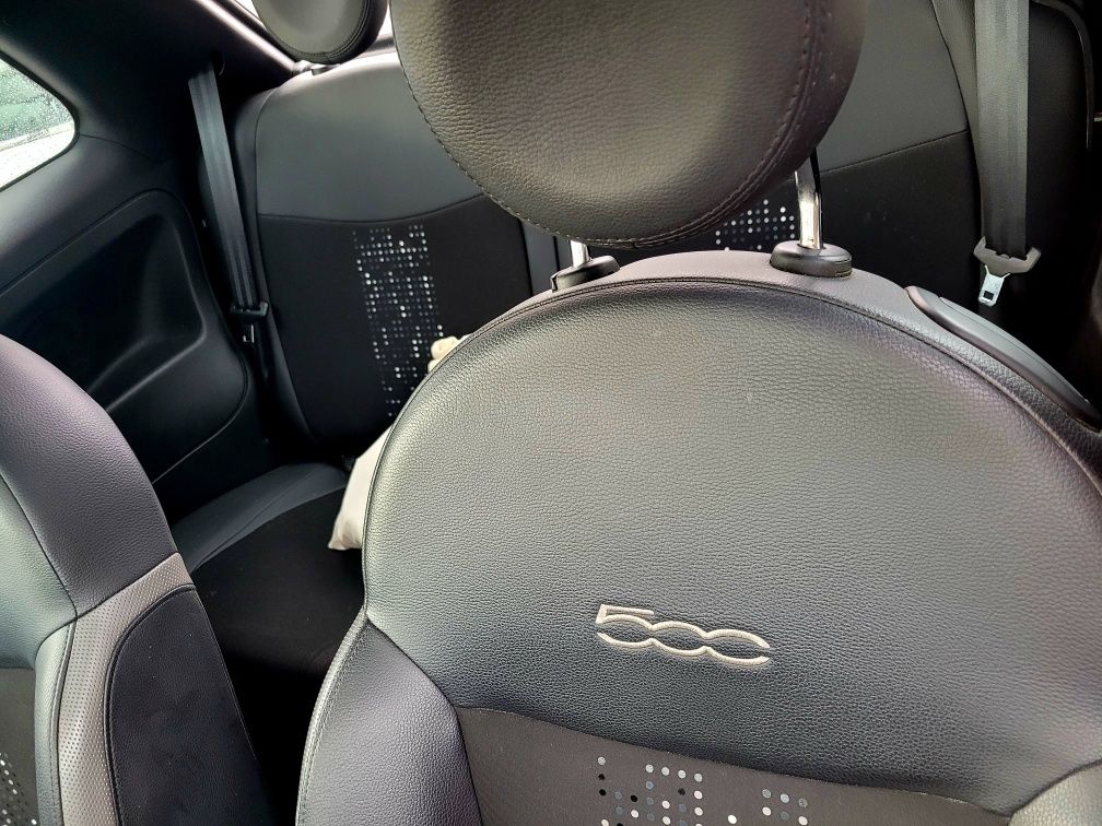 Fiat 500 Connect 1.0 Hybrid cinza pompei