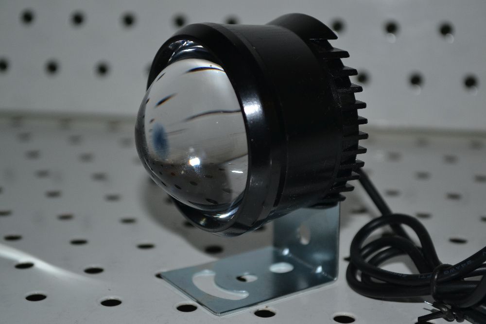 Дополнительная светодиодная LED фара ЛИНЗА