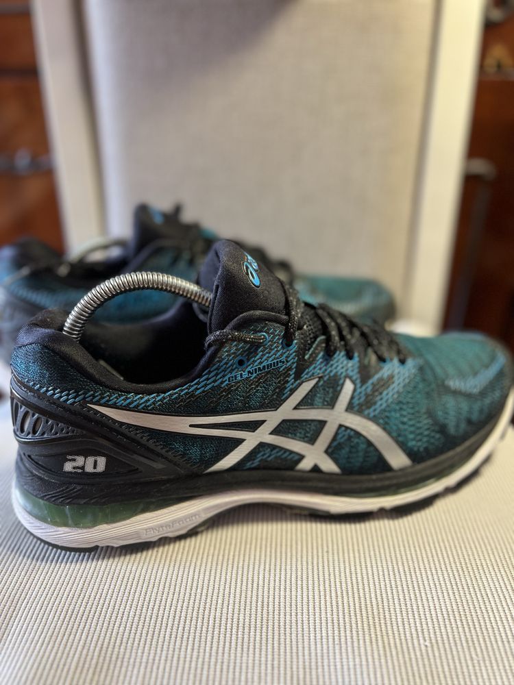 Asics кросівки оригінал