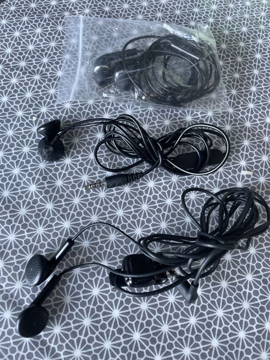 Auricular preto ficha jack