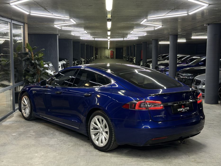 Tesla Model S 75D